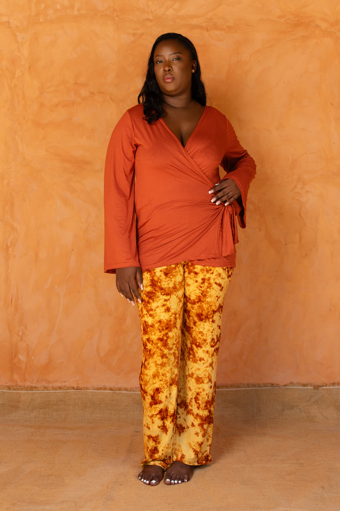 KORA SET ORANGE | Ensemble 2 pièces : Haut cache-cœur + pantalon